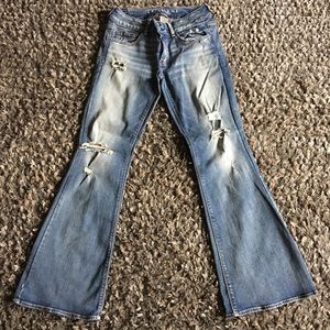 American Eagle distressed Jeans